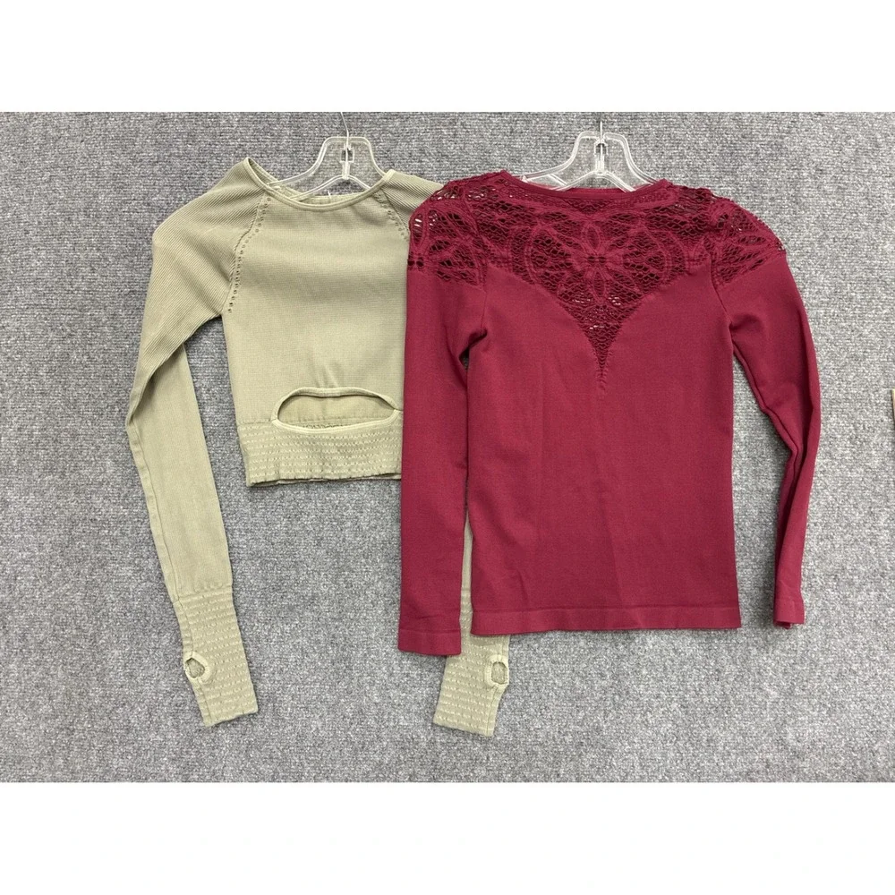 Free People Movement & Intimately Top Bundle Maroon Lace Sage Ribbed XS/S